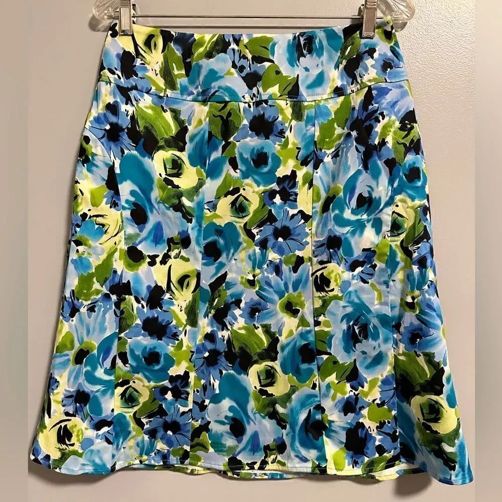 Dress barn, floral skirt, size 6